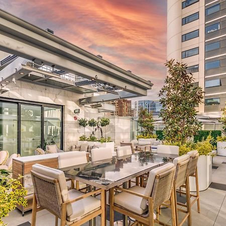 Azur Legacy Collection Hotel Vancouver Bagian luar foto