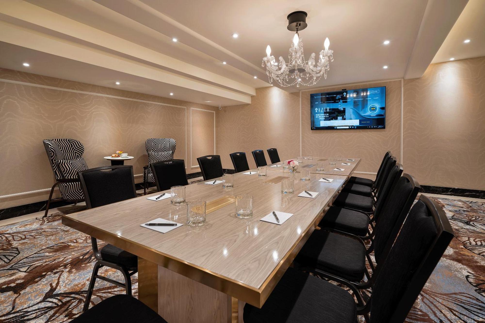 Azur Legacy Collection Hotel Vancouver Bagian luar foto